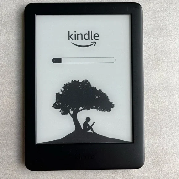 Amazon Kindle Black E-Reader 10th Gen - Picture 5 of 16